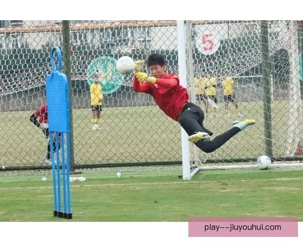 中国男足U19亚青赛顽强拼搏成功出线展现青年力量